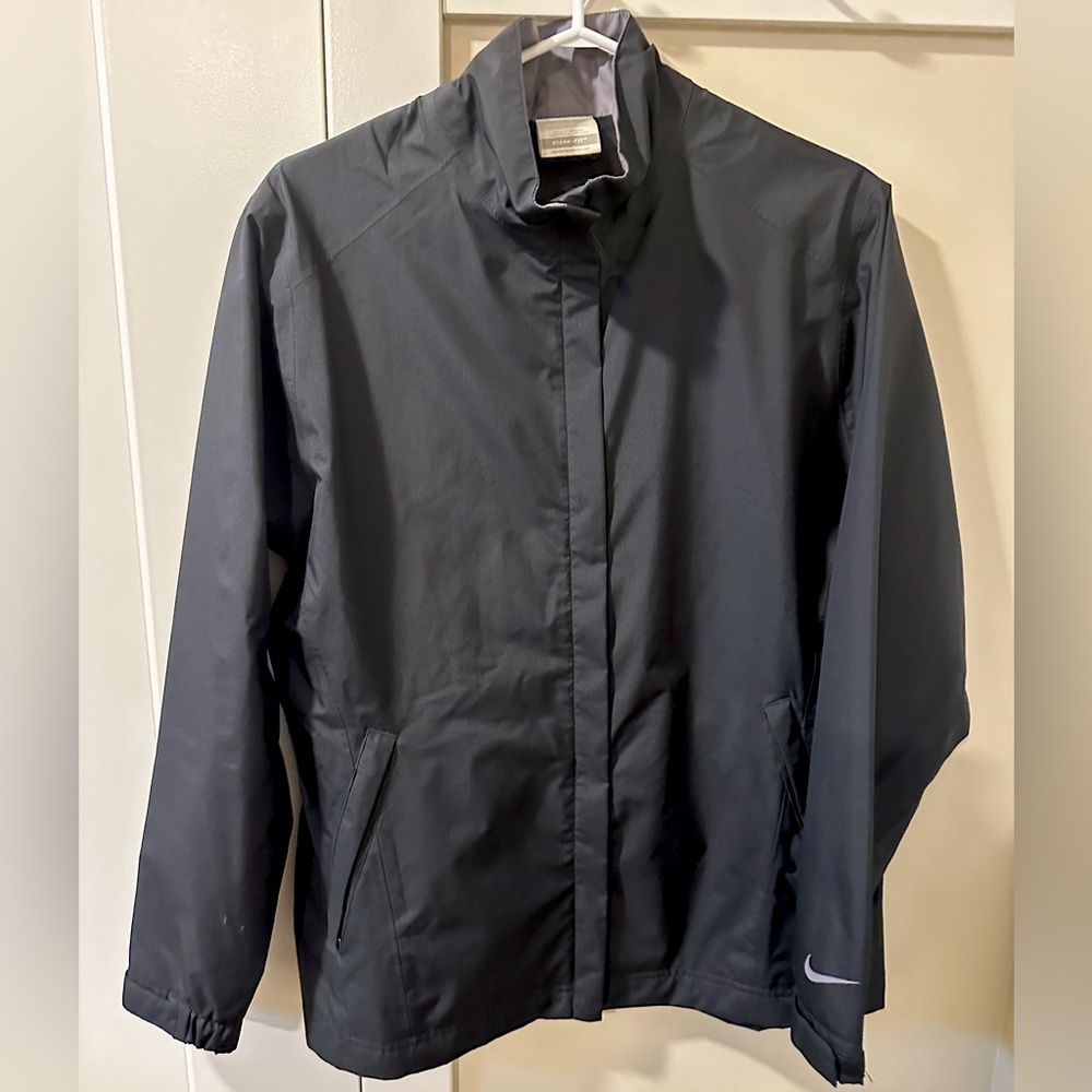 Ladies Nike Golf Jacket, sz L, beautiful fit